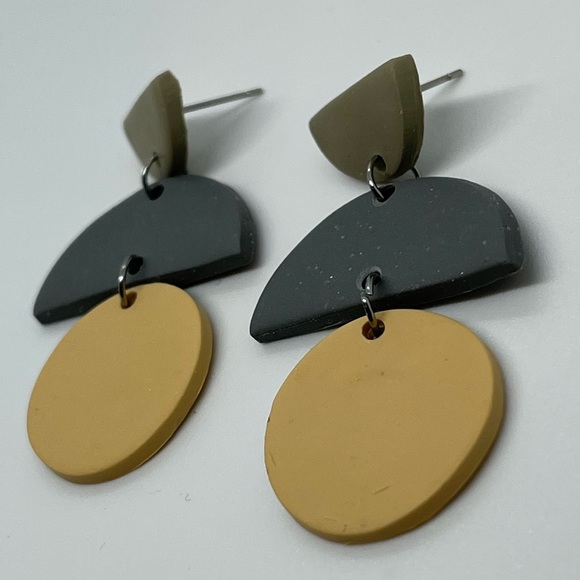 NWT Handmade Clay Earrings - Picture 3 of 11